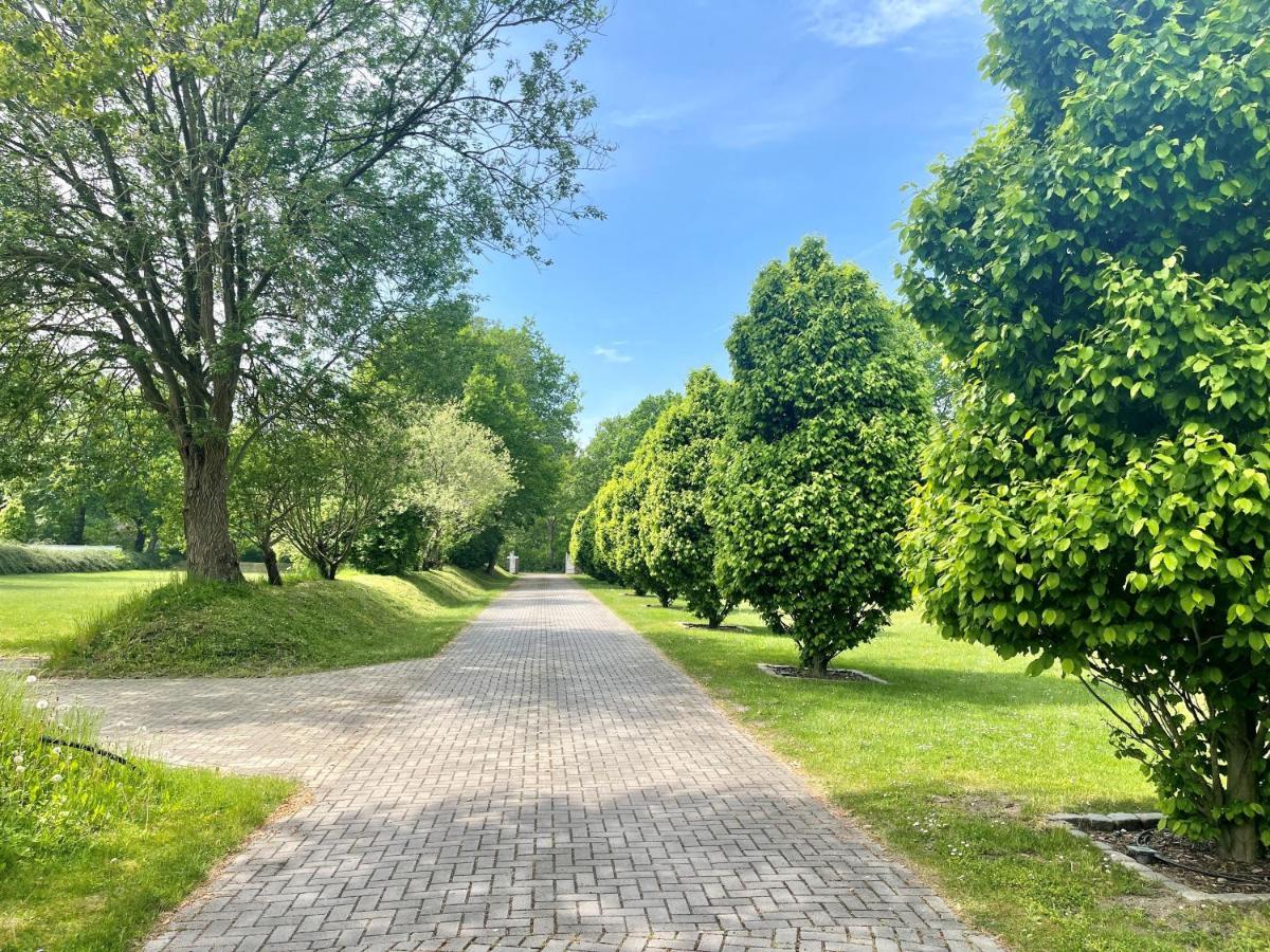Am Wald Mit Garten Mit 1 Schlafnische Und 1 Schlafzimmer Ferienhaus *
